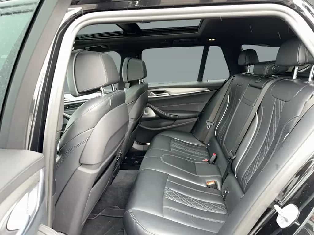 BMW M550 d xDrive Touring /AHK /PANO /DISPLAY-KEY 11/2019-photo-10