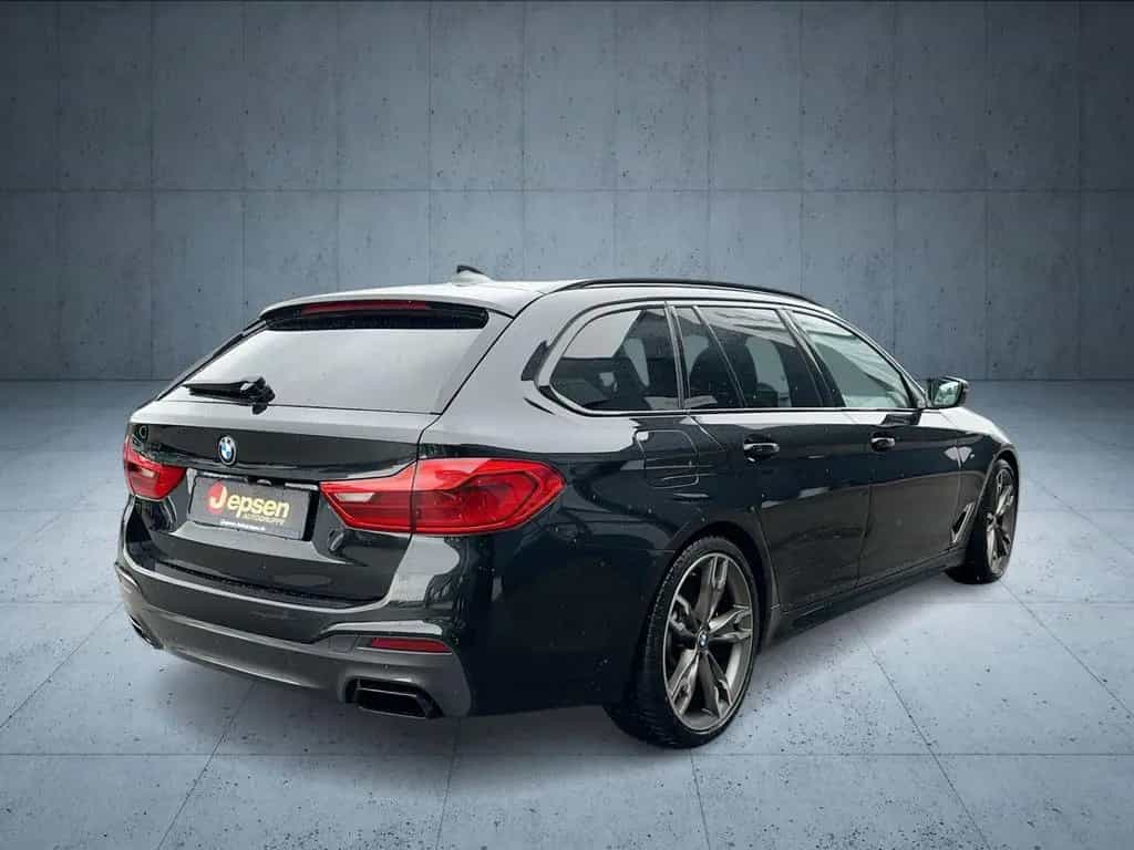BMW M550 d xDrive Touring /AHK /PANO /DISPLAY-KEY 11/2019-photo-4
