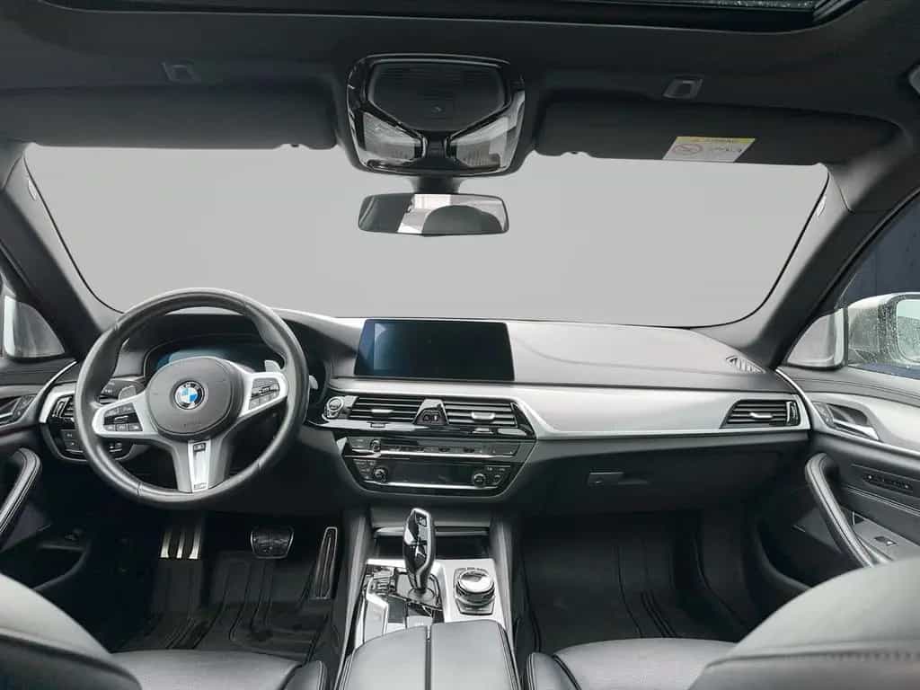 BMW M550 d xDrive Touring /AHK /PANO /DISPLAY-KEY 11/2019-photo-9