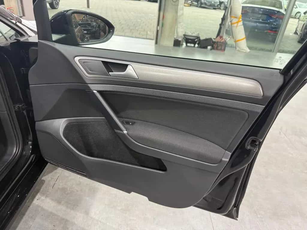 Volkswagen Golf 7 Kombi Comfortline*BI-Xenon*8 Fach*1.4 TSI 04/2015-photo-17