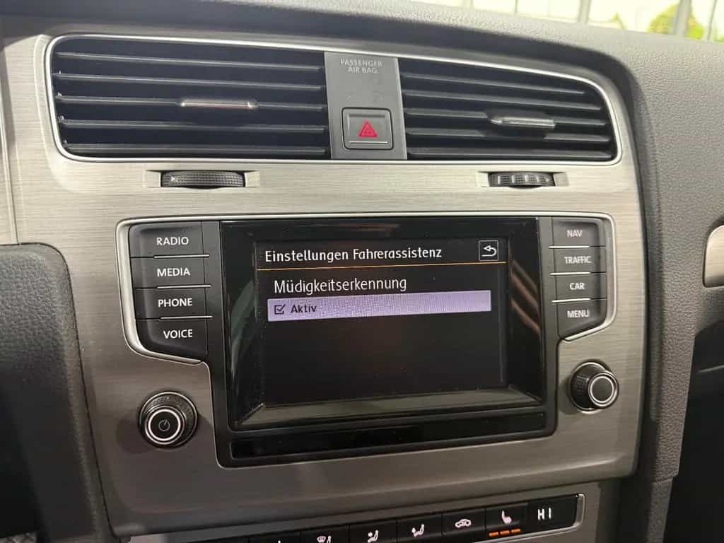 Volkswagen Golf 7 Kombi Comfortline*BI-Xenon*8 Fach*1.4 TSI 04/2015-photo-32