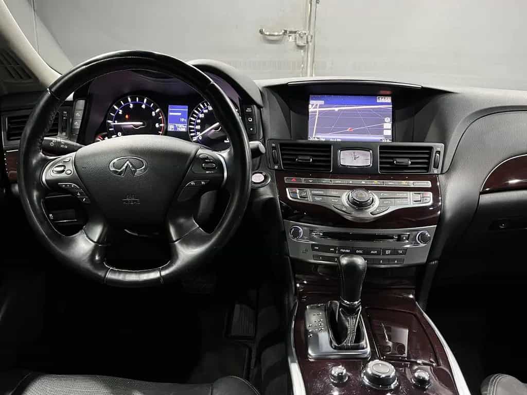 Infiniti Q70 2.2 D Premium|AUTOM|LEDER|LED|NAVI|R-CAM 03/2017-photo-14