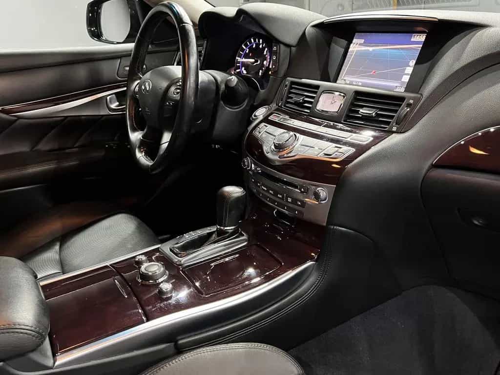 Infiniti Q70 2.2 D Premium|AUTOM|LEDER|LED|NAVI|R-CAM 03/2017-photo-15