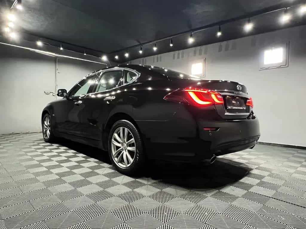 Infiniti Q70 2.2 D Premium|AUTOM|LEDER|LED|NAVI|R-CAM 03/2017-photo-2