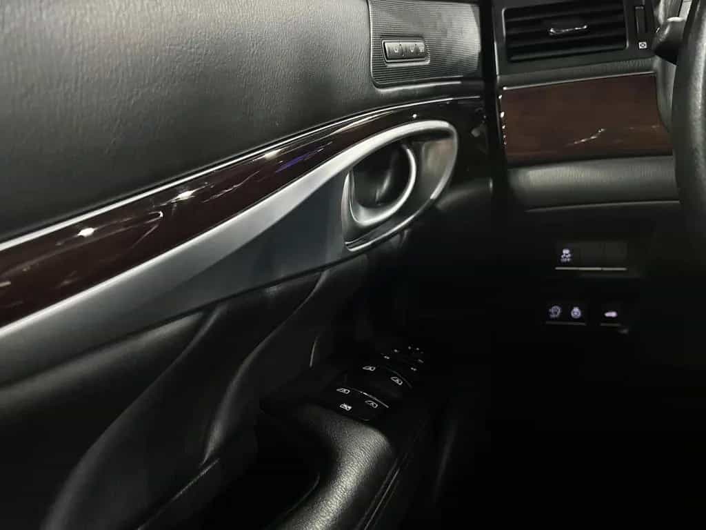 Infiniti Q70 2.2 D Premium|AUTOM|LEDER|LED|NAVI|R-CAM 03/2017-photo-24