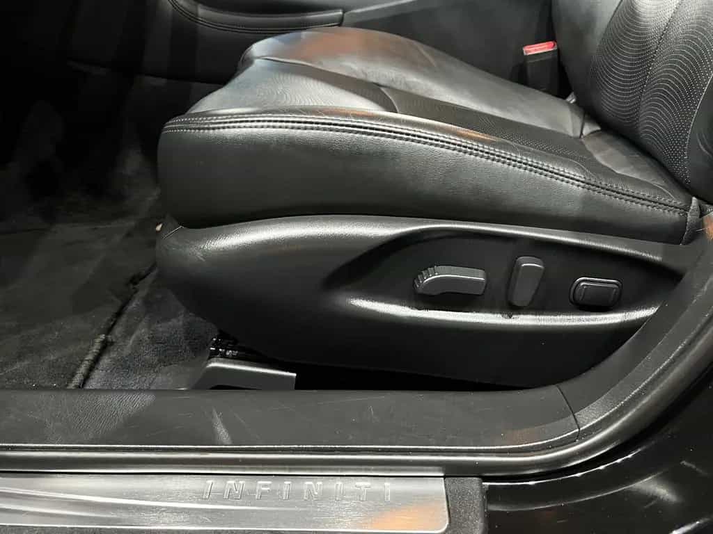 Infiniti Q70 2.2 D Premium|AUTOM|LEDER|LED|NAVI|R-CAM 03/2017-photo-25