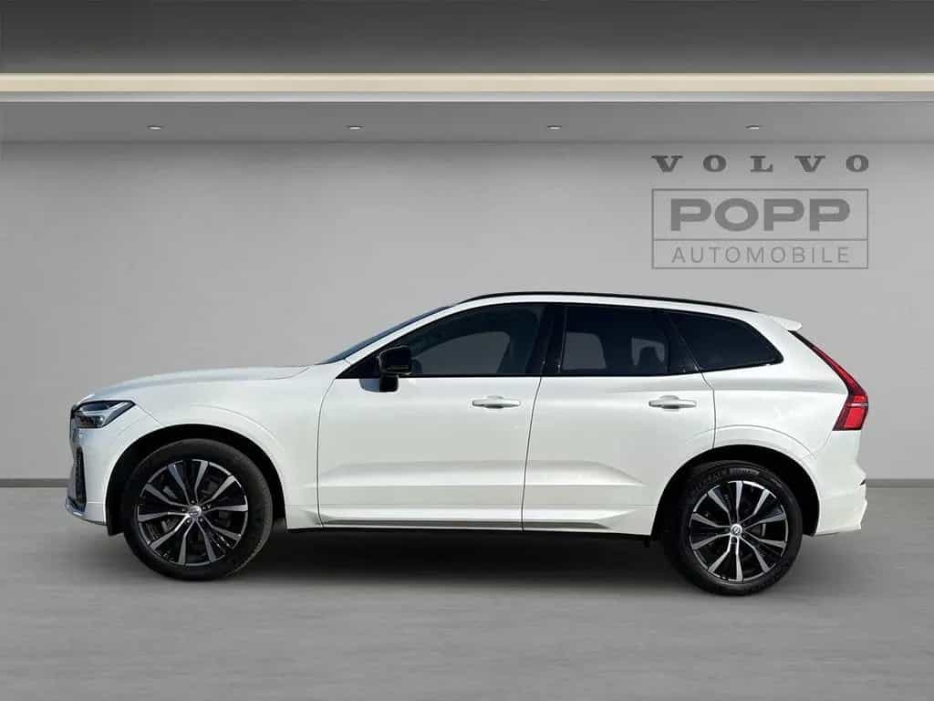 Volvo XC60 B4 FWD Plus Dark 4xSHZ AHK DAB+ LHZ STDHZ 02/2023-photo-2