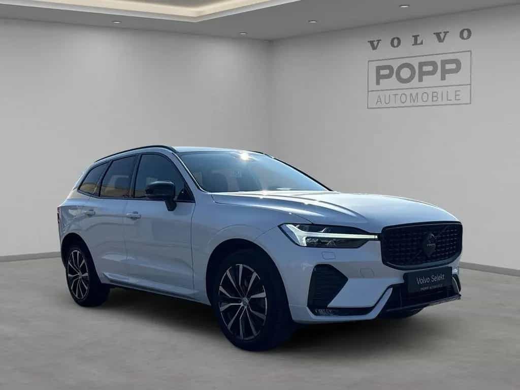 Volvo XC60 B4 FWD Plus Dark 4xSHZ AHK DAB+ LHZ STDHZ 02/2023-photo-7