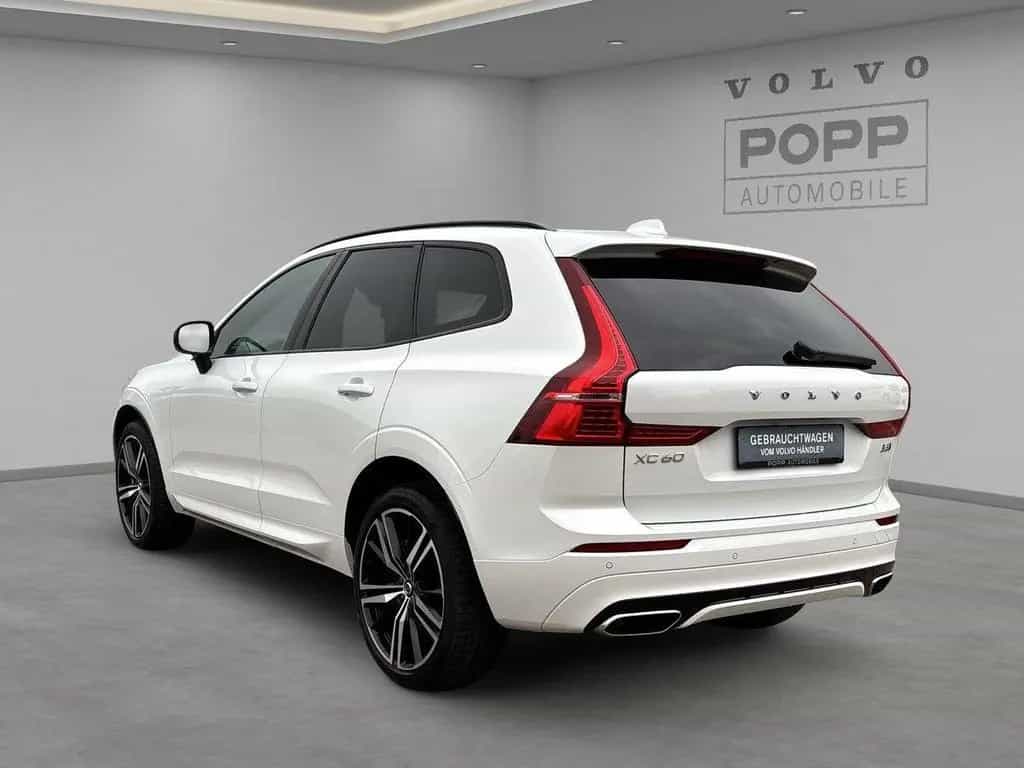 Volvo XC60 B5 AWD R Design 4xSHZ ACC CAM H/K LHZ STDHZ 10/2020-photo-1