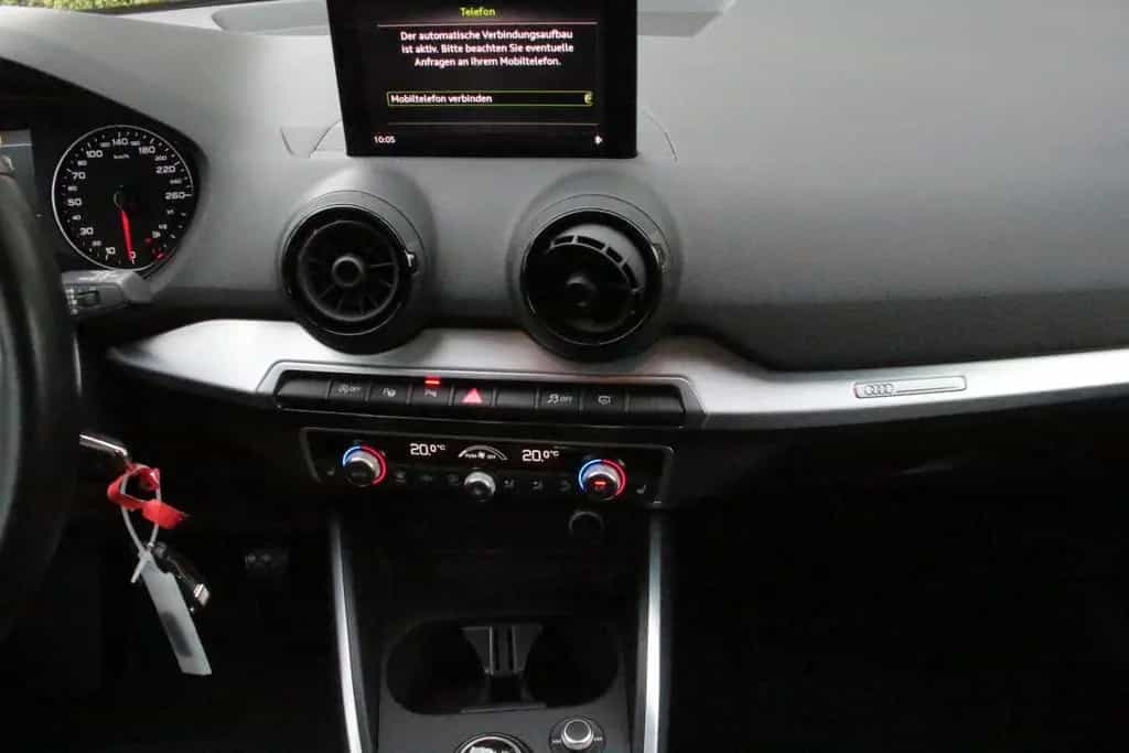 Audi Q2 sport~1 HAND~NAVI~SHZ 03/2017-photo-12