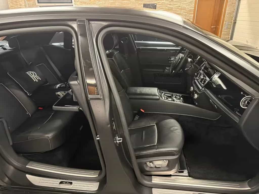Rolls-Royce Ghost Extended Wheelbase - 08/2015-photo-11