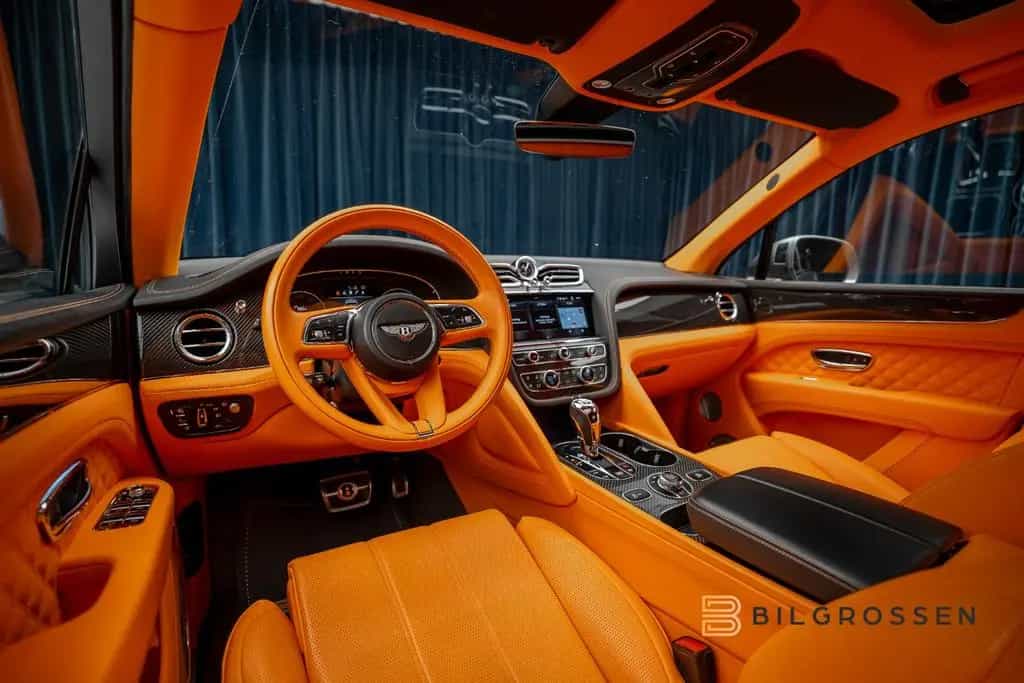 Bentley Bentayga 4.0 V8 First Edition Mulliner Blackline 01/2023-photo-17