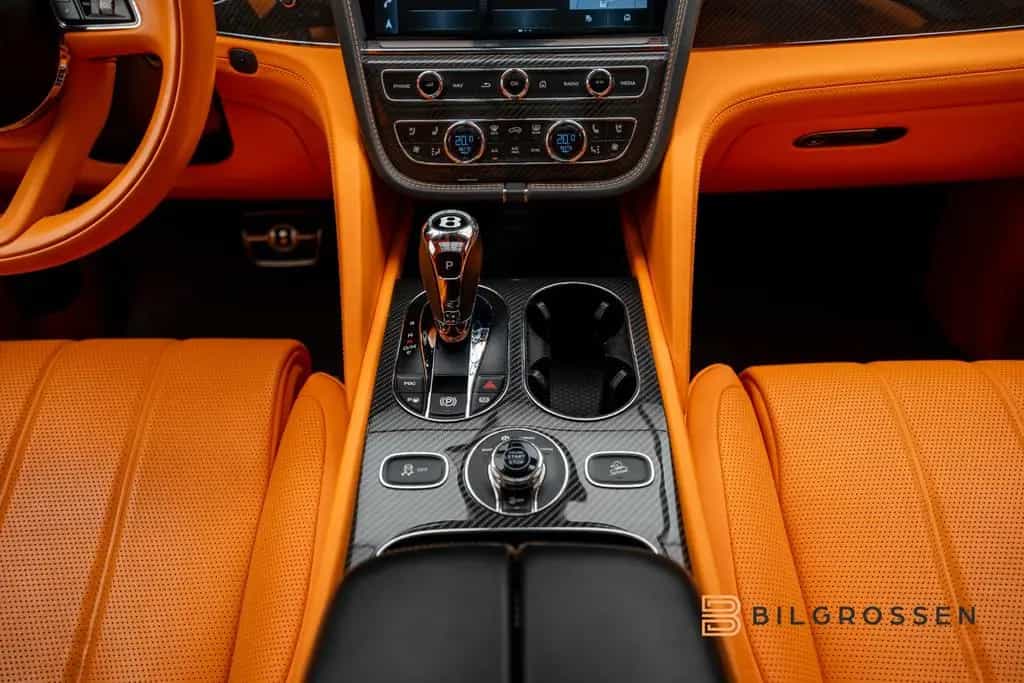 Bentley Bentayga 4.0 V8 First Edition Mulliner Blackline 01/2023-photo-28