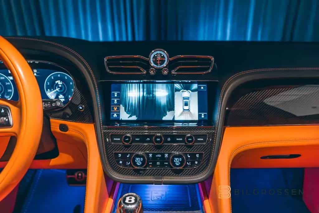 Bentley Bentayga 4.0 V8 First Edition Mulliner Blackline 01/2023-photo-32
