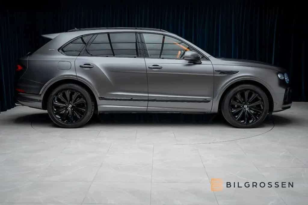 Bentley Bentayga 4.0 V8 First Edition Mulliner Blackline 01/2023-photo-5