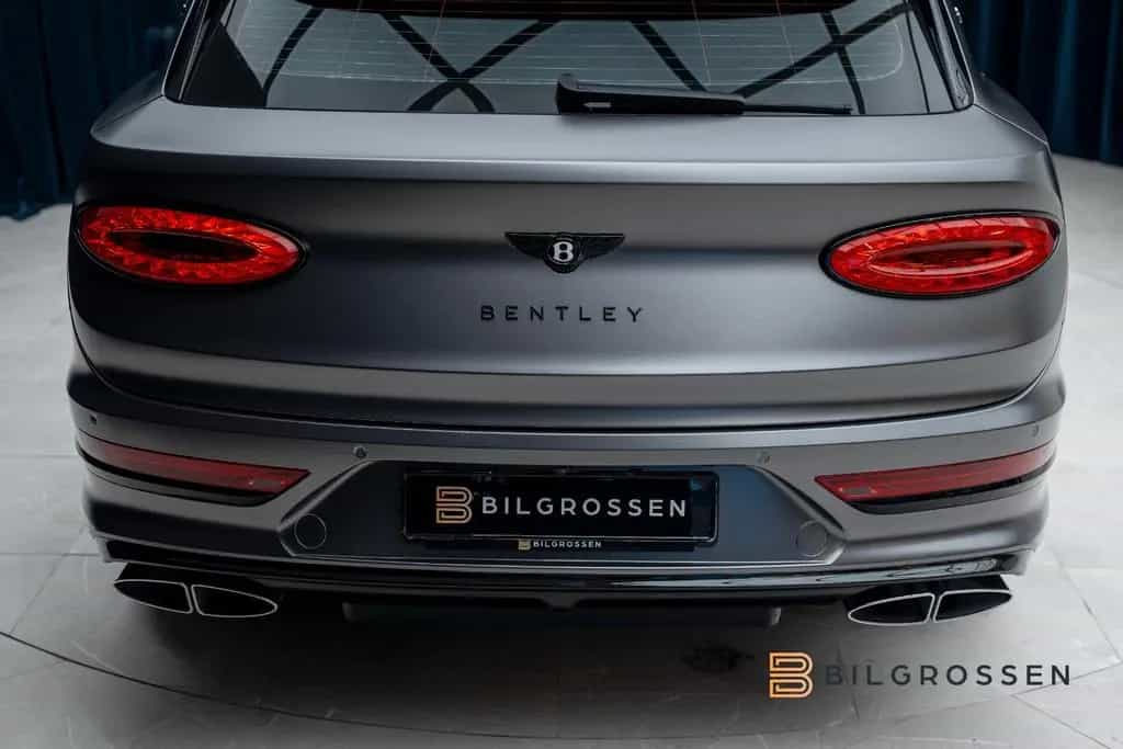 Bentley Bentayga 4.0 V8 First Edition Mulliner Blackline 01/2023-photo-9