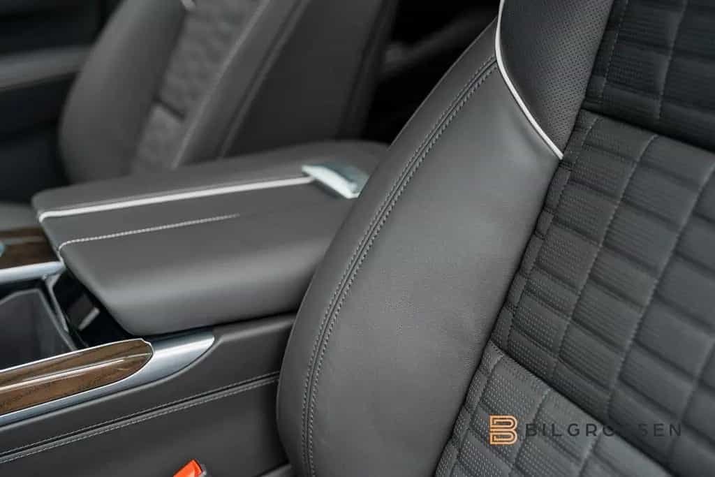 Cadillac Escalade Platinum Sport Exclusive Seats 24" MY26 null-photo-27