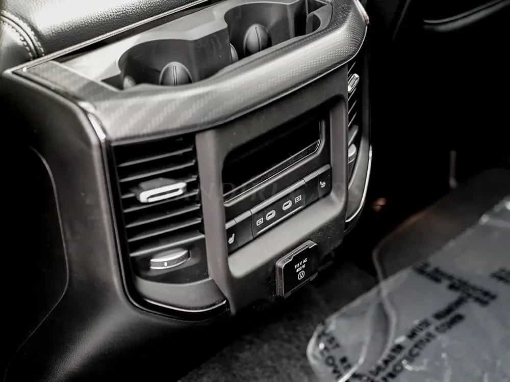 Dodge RAM 2026 5.7L V8 HEMI!  RAM 1500 Sport €72000 +360° null-photo-39