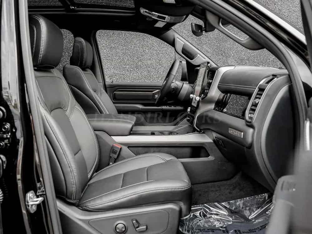 Dodge RAM 2026 5.7L V8 HEMI!  RAM 1500 Sport €72000 +360° null-photo-9