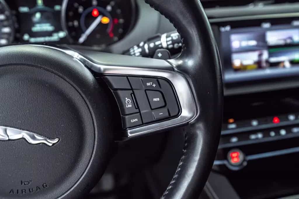 Jaguar F-Pace F-PACE R-Sport AWD 03/2017-photo-29
