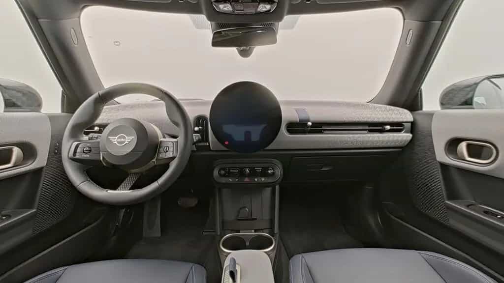 MINI Cooper C 12/2024-photo-11