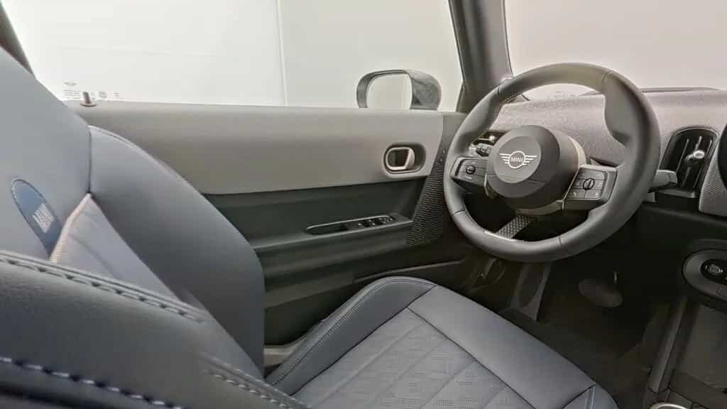 MINI Cooper Cabrio Cooper C Cabrio 05/2025-photo-10