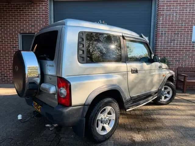 Ssangyong Korando 2.9TD 4WD,KLIMA,LKW-ZULASSUNG 10/2002-photo-1