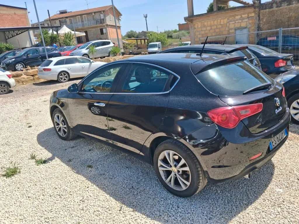 Alfa Romeo Giulietta 1.6 JTDm-2 105 CV Distincti 09/2013-photo-4