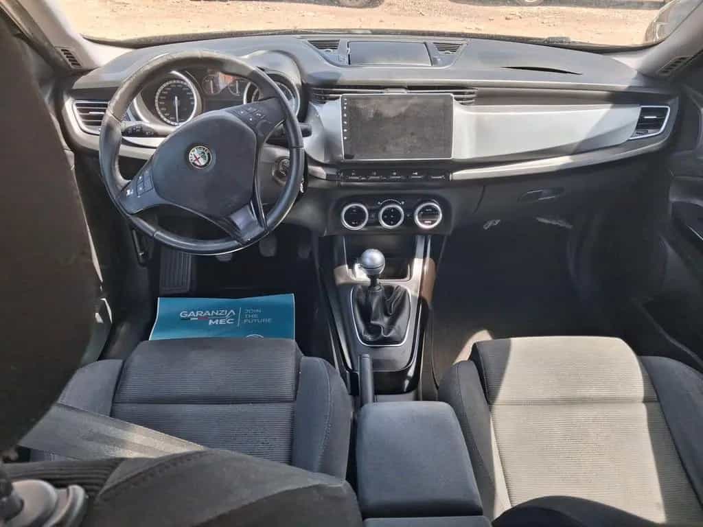 Alfa Romeo Giulietta 1.6 JTDm-2 105 CV Distincti 09/2013-photo-9