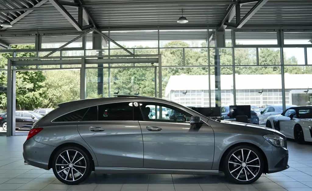 Mercedes-Benz CLA 200 Shooting Brake 2.H *Pano *H&K*Memory*ACC 06/2015-photo-11