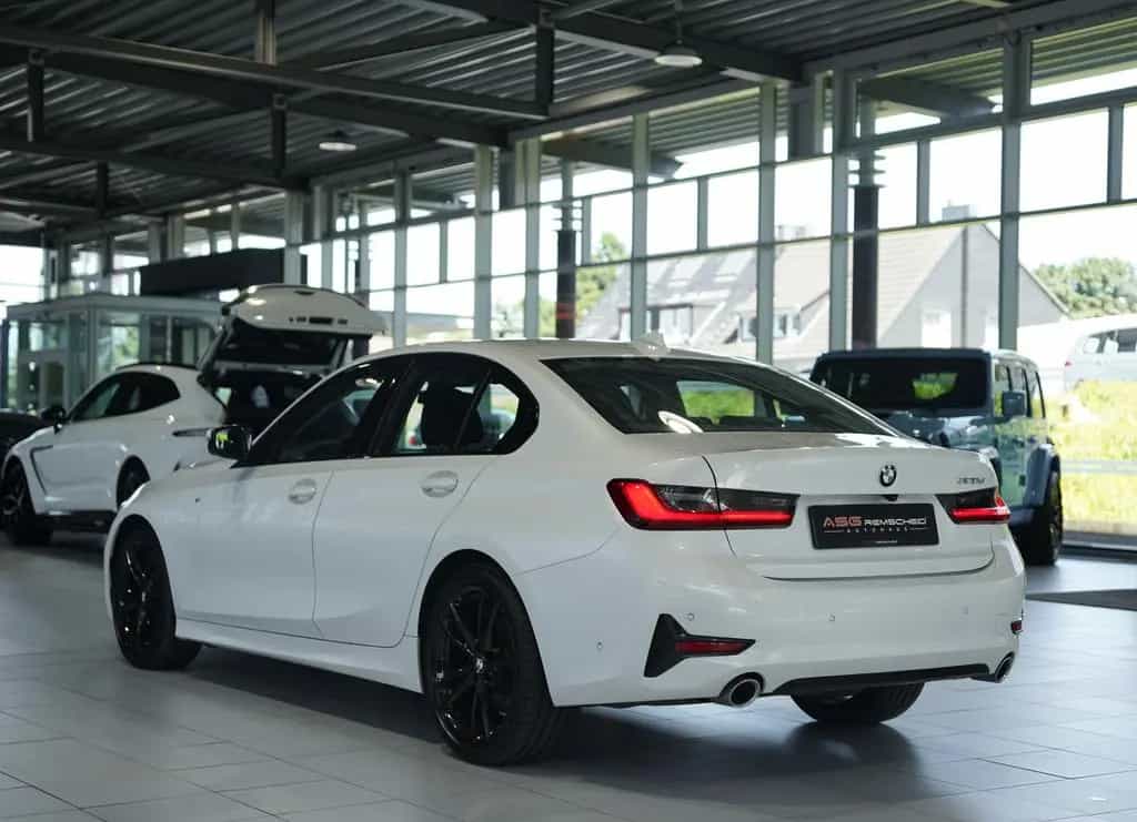 BMW 320 d Limousine Sport Line *2.H *ACC *Digital 01/2021-photo-10