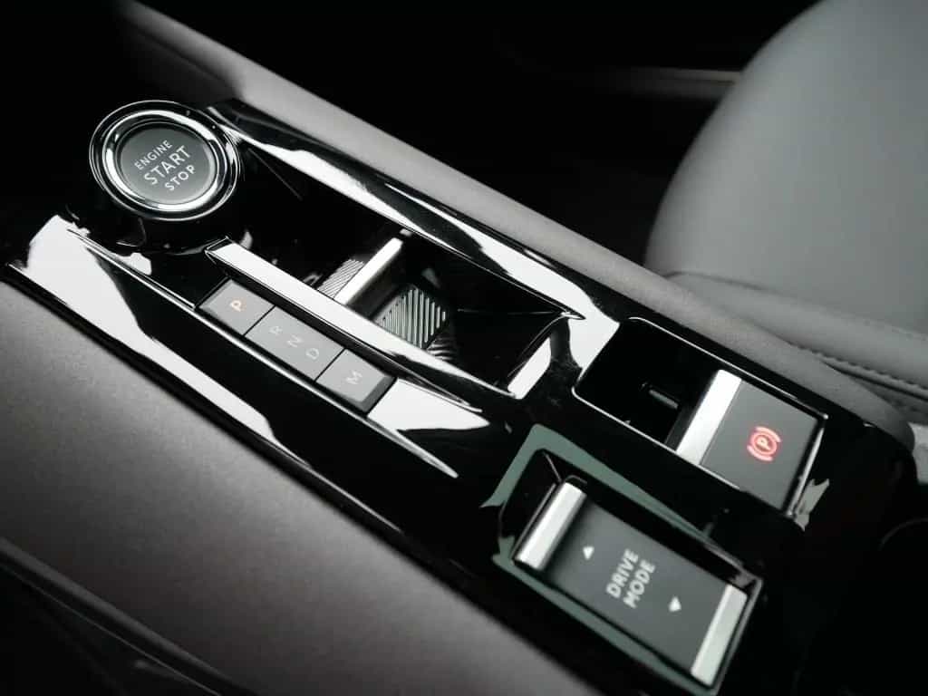 Alfa Romeo Junior IBRIDA SPECIALE 1.2 VGT 145PS DCT6 SCHIEB 11/2025-photo-14