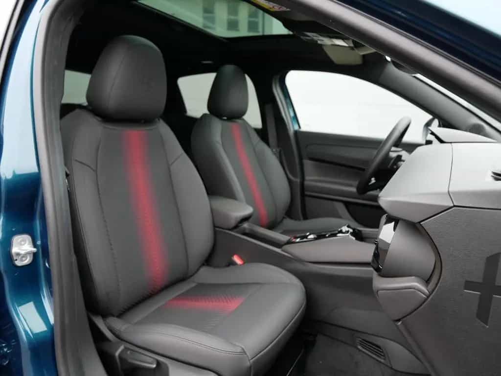 Alfa Romeo Junior IBRIDA SPECIALE 1.2 VGT 145PS DCT6 SCHIEB 11/2025-photo-18