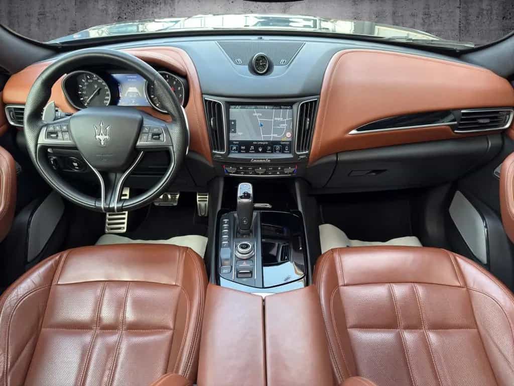Maserati Levante GranSport S Q4*PANO*LED*SOFT*B&W*360° 07/2020-photo-11