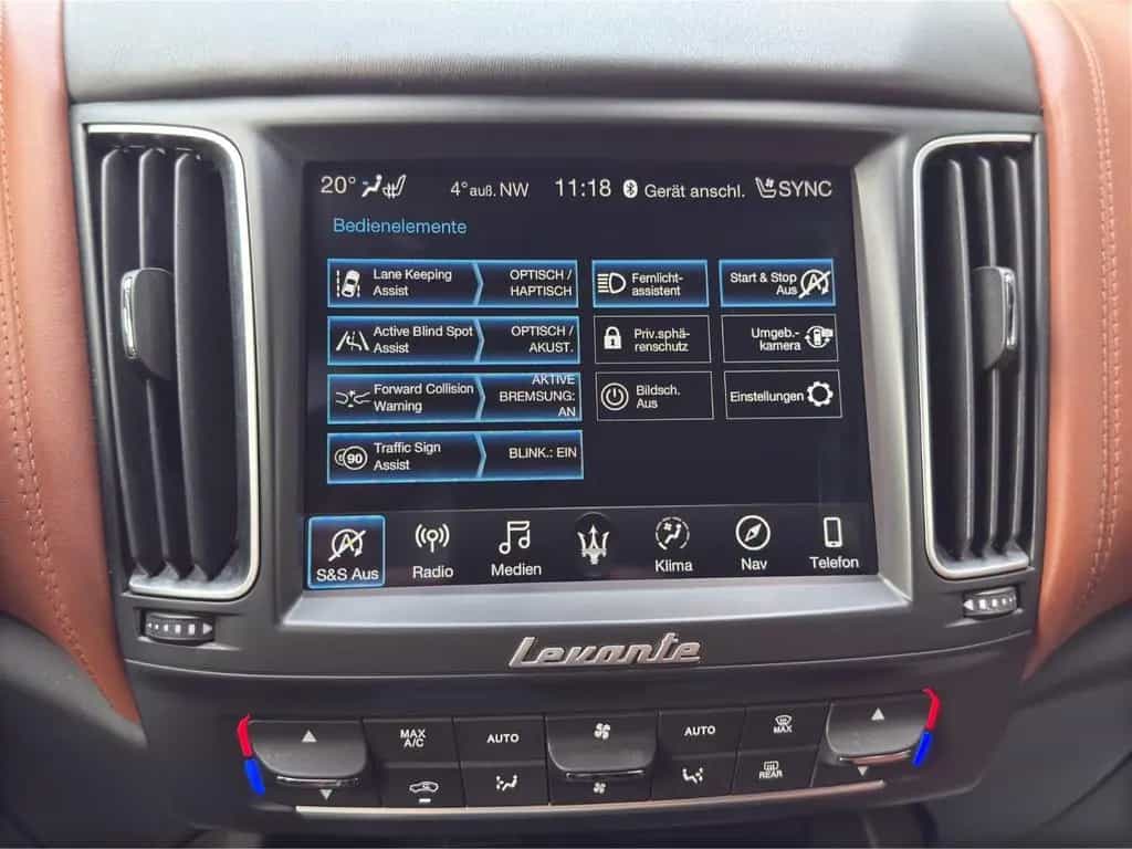 Maserati Levante GranSport S Q4*PANO*LED*SOFT*B&W*360° 07/2020-photo-18