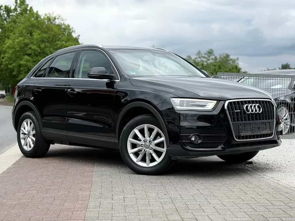 Audi Q3 2.0 TFSI quattro Unfallfrei 1. Hand *Xenon* 03/2012-photo-2