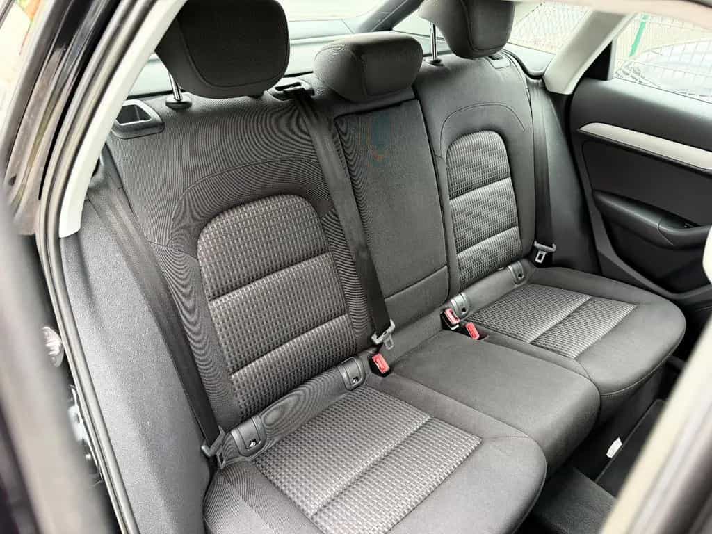 Audi Q3 2.0 TFSI quattro Unfallfrei 1. Hand *Xenon* 03/2012-photo-29