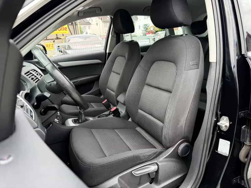 Audi Q3 2.0 TFSI quattro Unfallfrei 1. Hand *Xenon* 03/2012-photo-3
