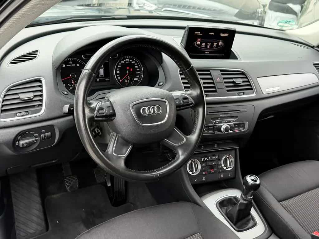 Audi Q3 2.0 TFSI quattro Unfallfrei 1. Hand *Xenon* 03/2012-photo-31