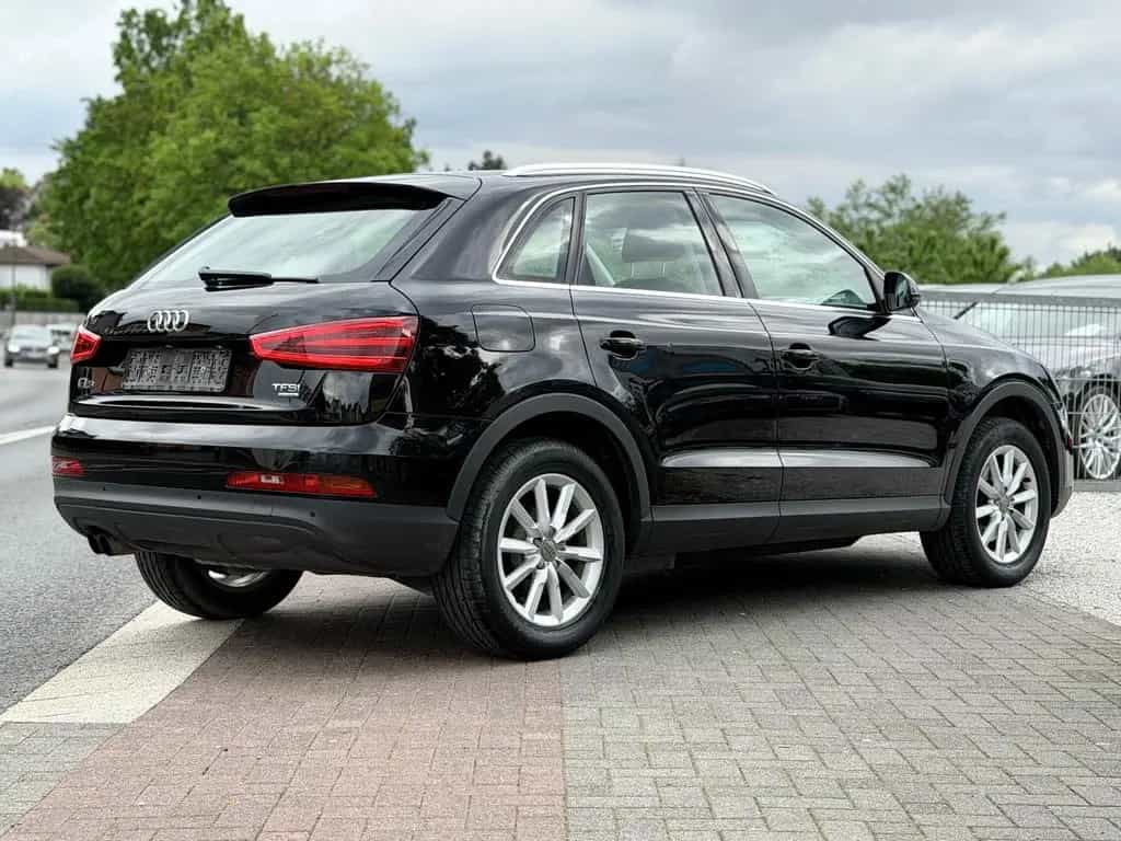 Audi Q3 2.0 TFSI quattro Unfallfrei 1. Hand *Xenon* 03/2012-photo-33