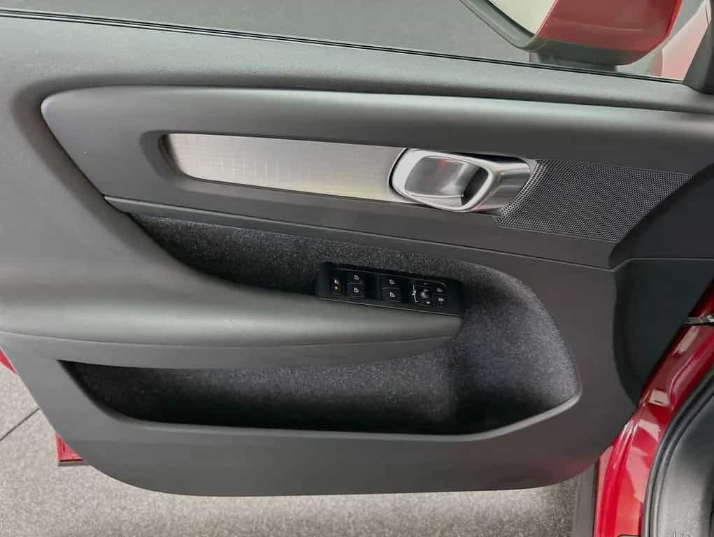Volvo XC40 Momentum LED Klimaaut. Leder PDC Sound 07/2019-photo-12