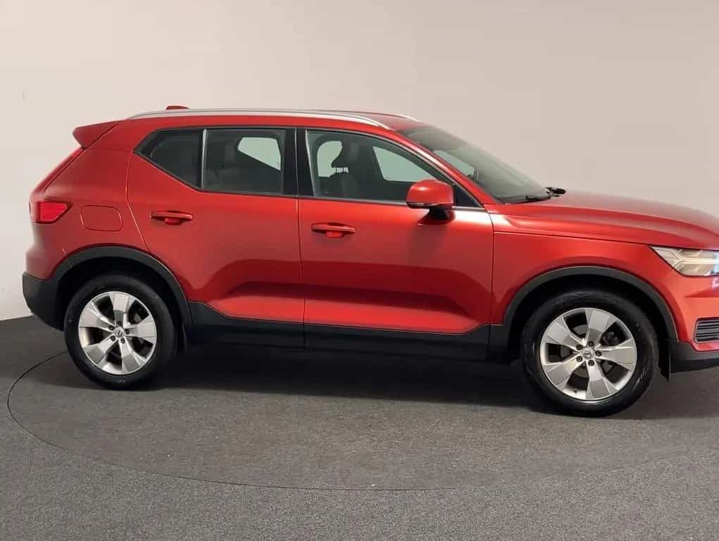 Volvo XC40 Momentum LED Klimaaut. Leder PDC Sound 07/2019-photo-2