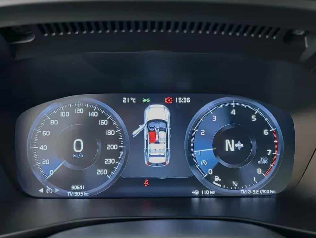 Volvo XC40 Momentum LED Klimaaut. Leder PDC Sound 07/2019-photo-7