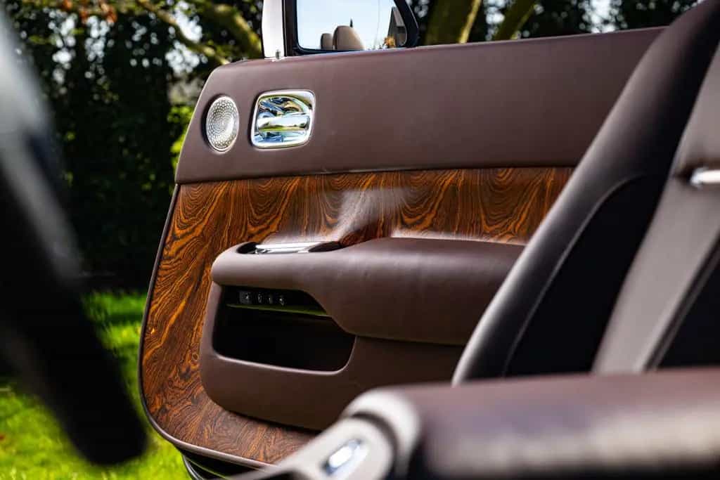 Rolls-Royce Dawn 03/2017-photo-17
