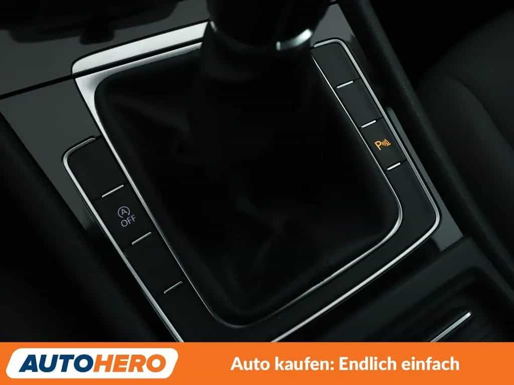 Volkswagen Golf VII 1.4 TSI Allstar BMT *NAVI*TEMPO*PDC*SHZ 01/2017-photo-27