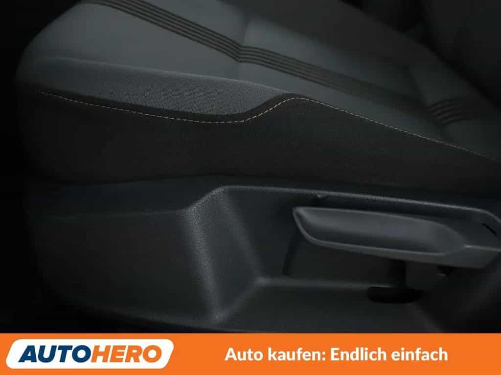 Volkswagen Golf VII 1.4 TSI Allstar BMT *NAVI*TEMPO*PDC*SHZ 01/2017-photo-29