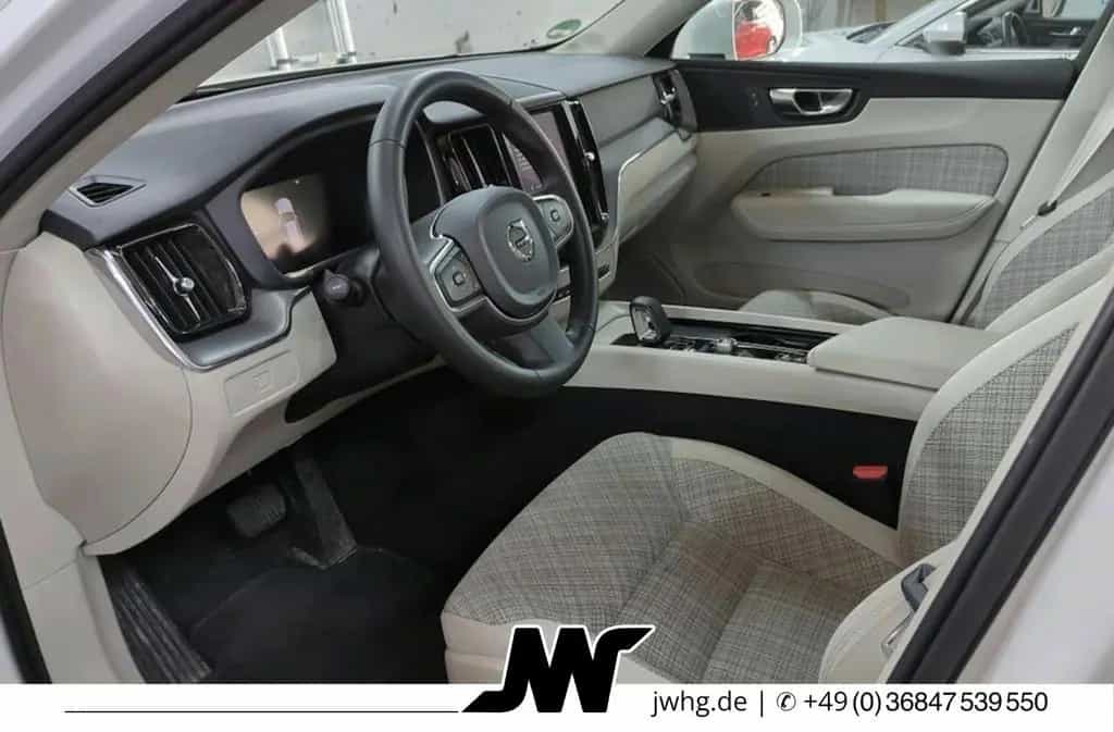 Volvo XC60 Leder Nav 19"Sport Design 4xSitzHz Kam DAB 02/2023-photo-2