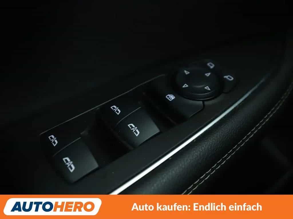 Opel Insignia 1.6 SIDI Turbo INNOVATION Aut.*NAVI*LED 01/2021-photo-23
