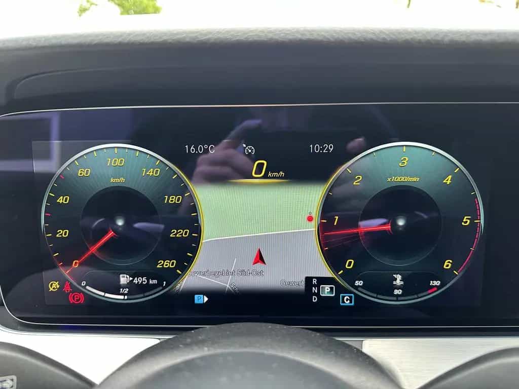 Mercedes-Benz E-Class d T Avantgarde NAV+LED+KAM+SHZ+WIDESCREEN 01/2022-photo-17