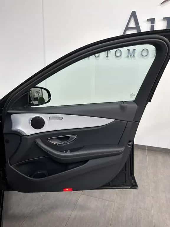 Mercedes-Benz E-Class d T Avantgarde NAV+LED+KAM+SHZ+WIDESCREEN 01/2022-photo-8